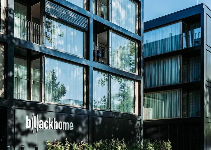 Blackhome Innsbruck City South I Contactless Check-In